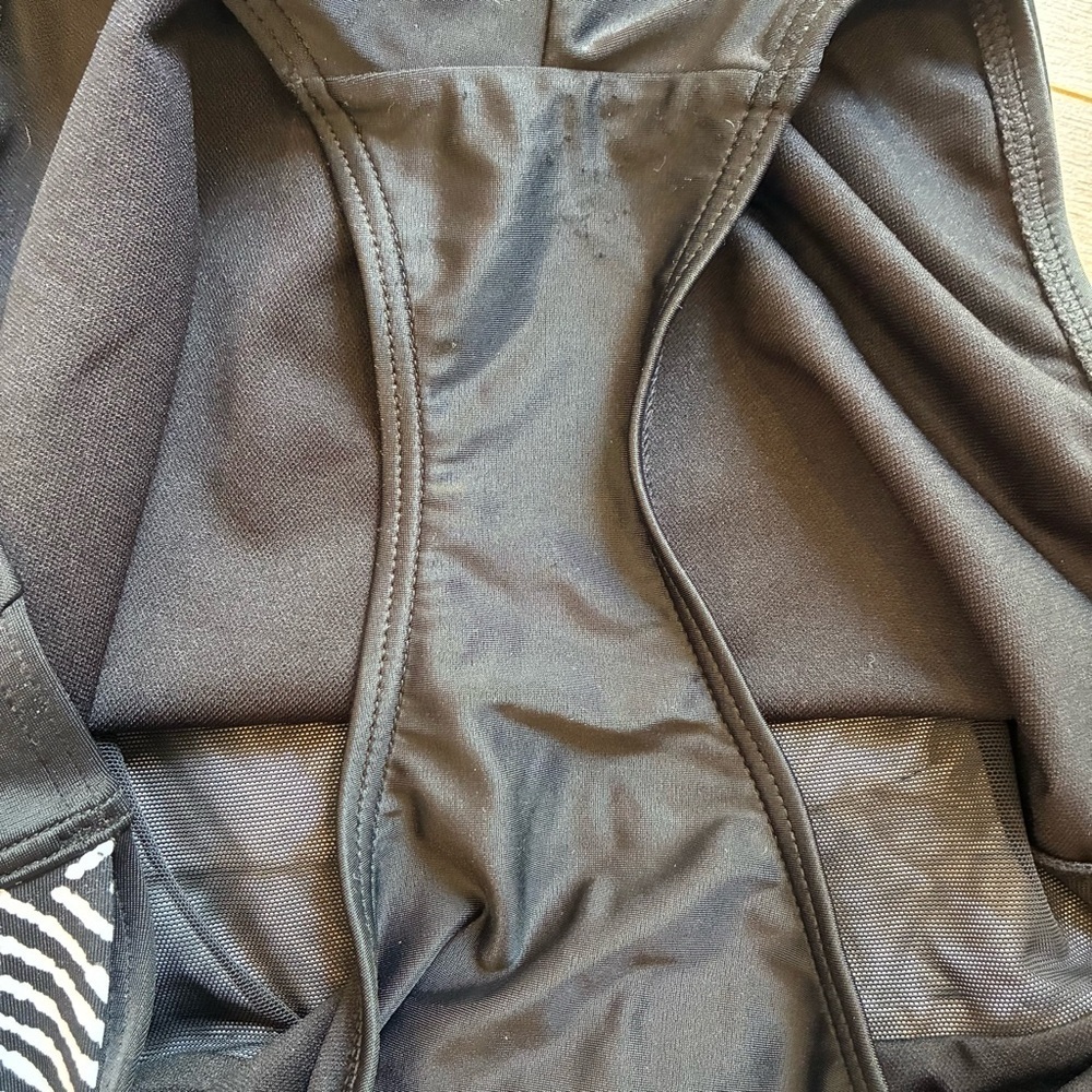 Seekers Essentials Australia Black Swimsuit tummy control - Picture 5 of 8